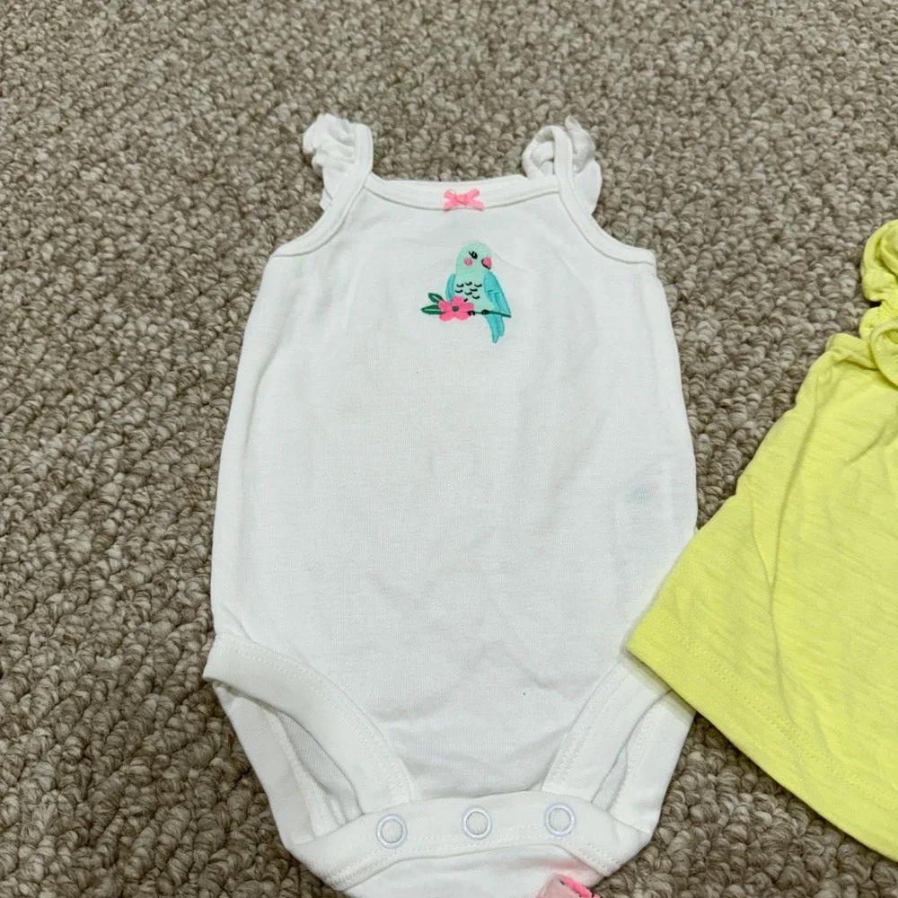 Carter's Baby Girls 3 Piece Outfit Set Floral‎ Size 6 Months